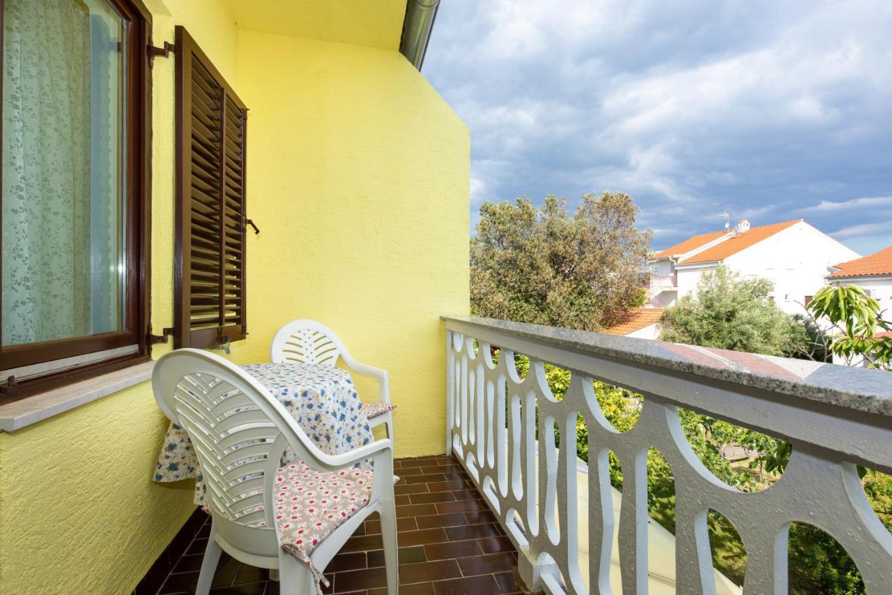 Apartment Drago *Cosy & Close To The Beach! Крк Экстерьер фото
