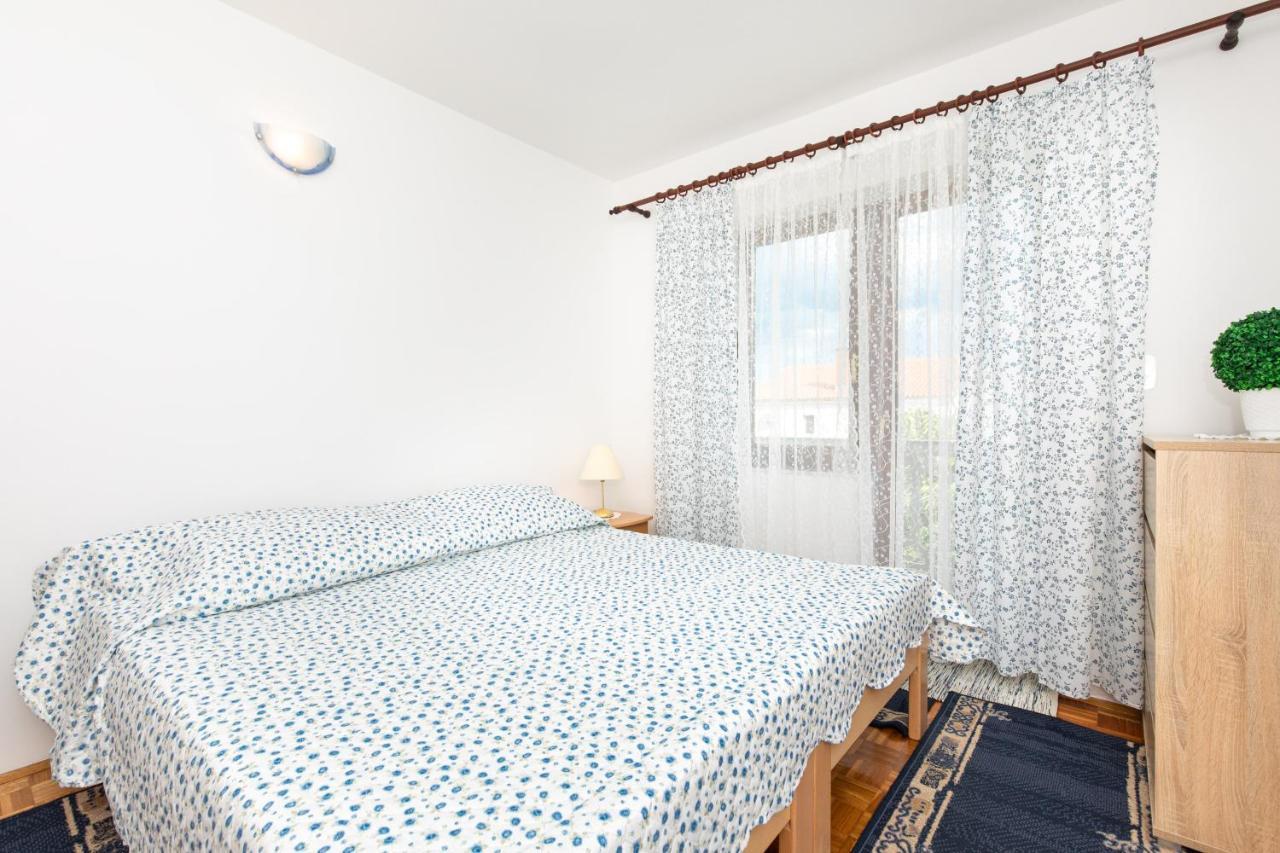 Apartment Drago *Cosy & Close To The Beach! Крк Экстерьер фото