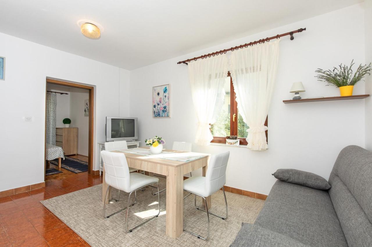 Apartment Drago *Cosy & Close To The Beach! Крк Экстерьер фото