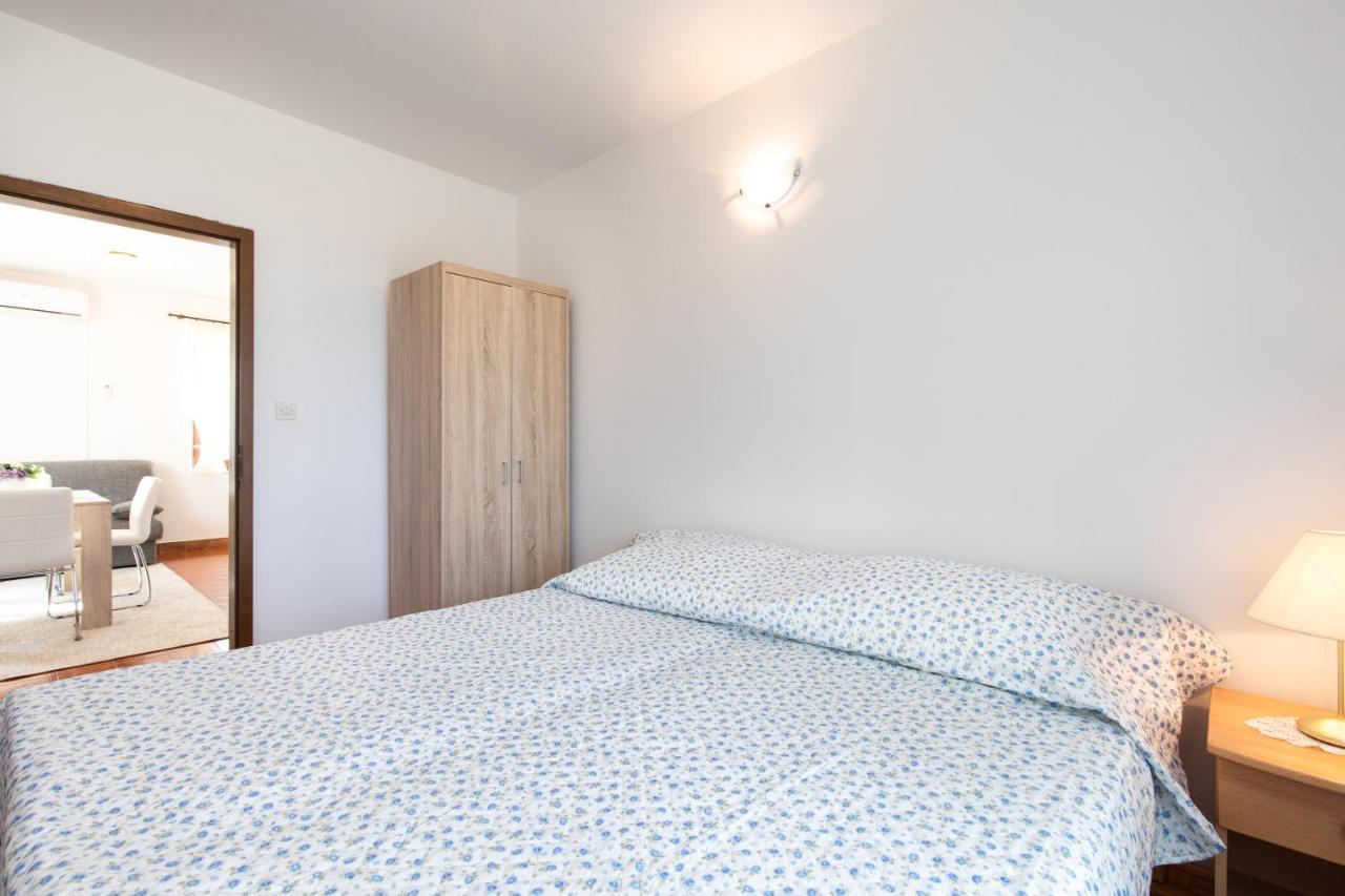Apartment Drago *Cosy & Close To The Beach! Крк Экстерьер фото