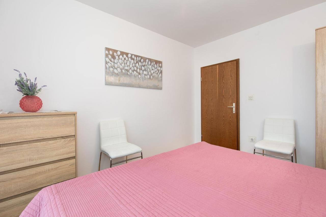 Apartment Drago *Cosy & Close To The Beach! Крк Экстерьер фото