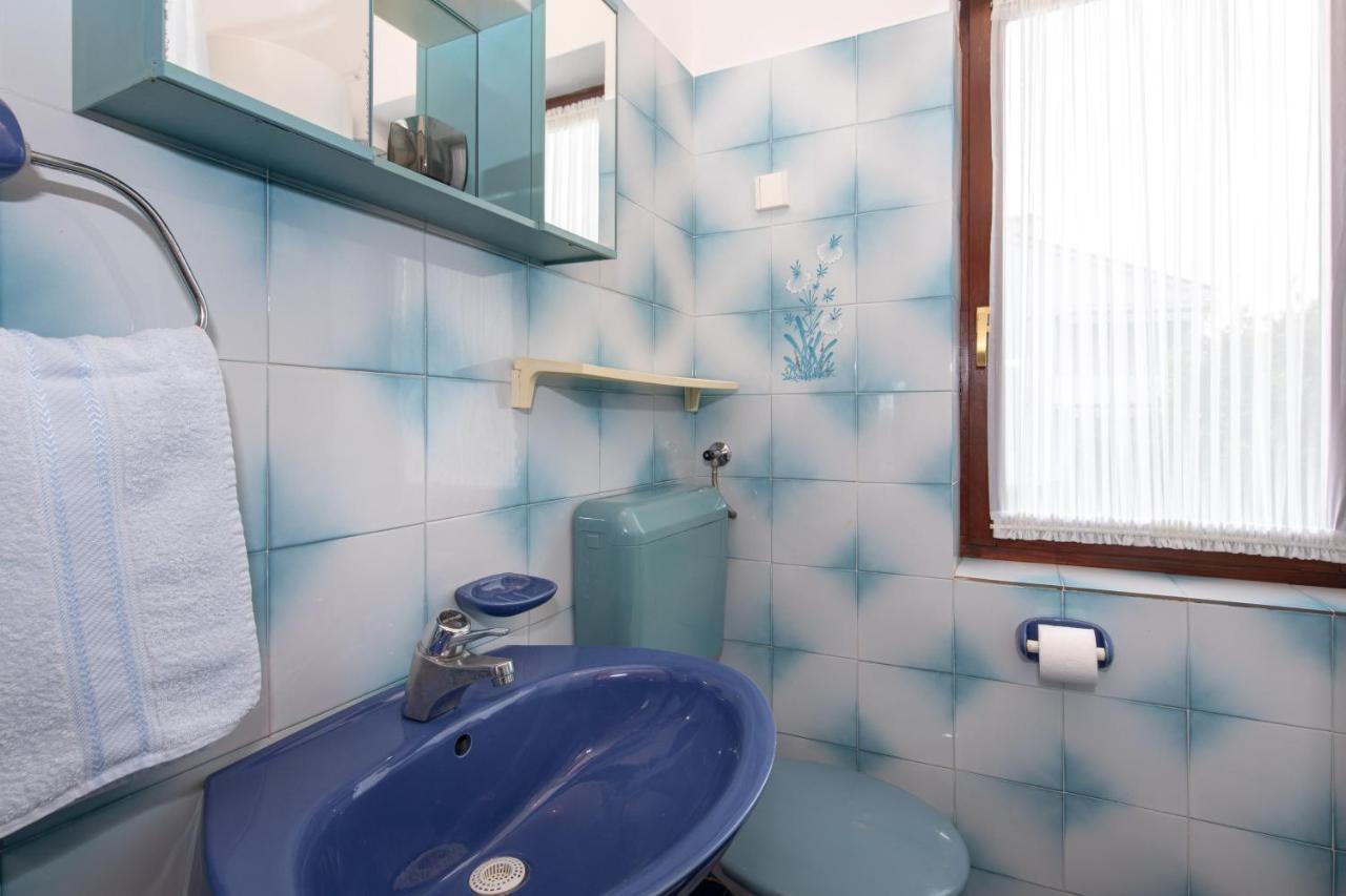 Apartment Drago *Cosy & Close To The Beach! Крк Экстерьер фото