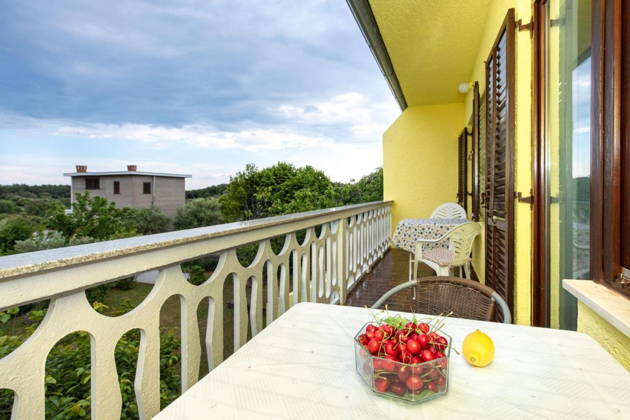 Apartment Drago *Cosy & Close To The Beach! Крк Экстерьер фото